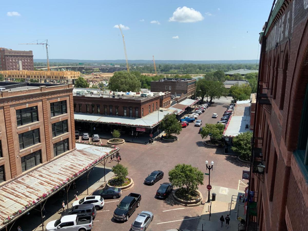 Blackout Themed Residence In The Prime Heart Of Omaha'S Old Market! Eksteriør bilde
