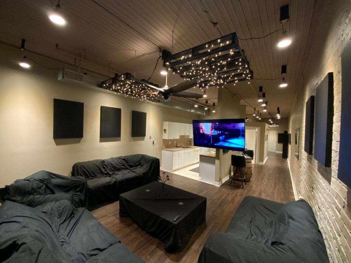 Blackout Themed Residence In The Prime Heart Of Omaha'S Old Market! Eksteriør bilde